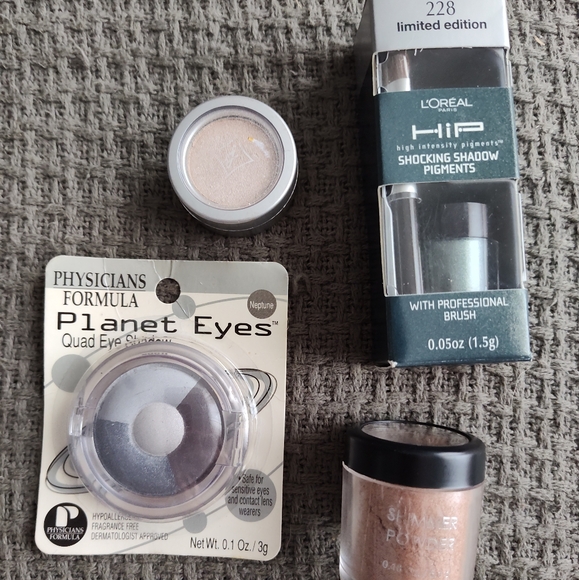 Almay Other - Make-up eyeshadow bundle